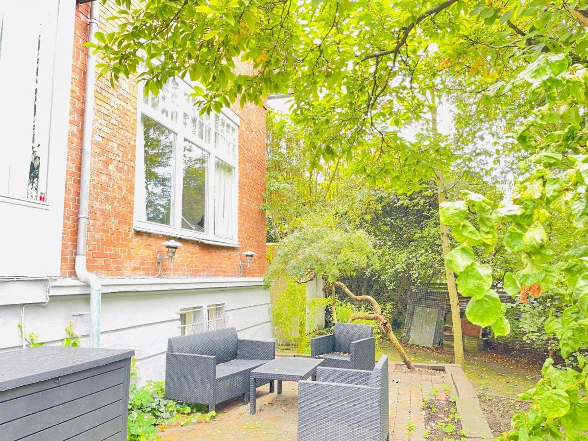 Aday - Aalborg Mansion - Big Apartment With Garden Exterior foto